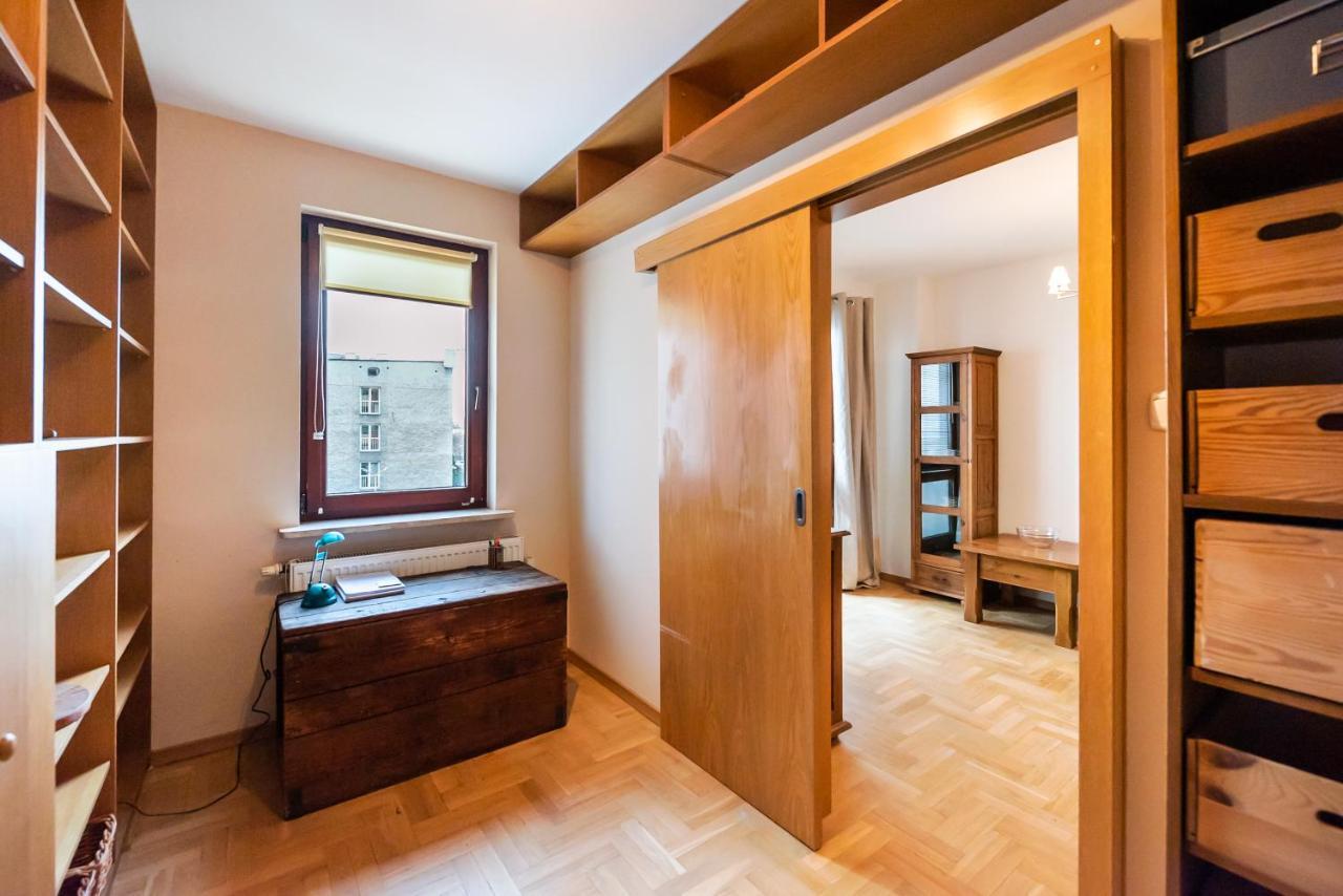 Woronicza Homey Wooden Apartment Varşovia Exterior foto
