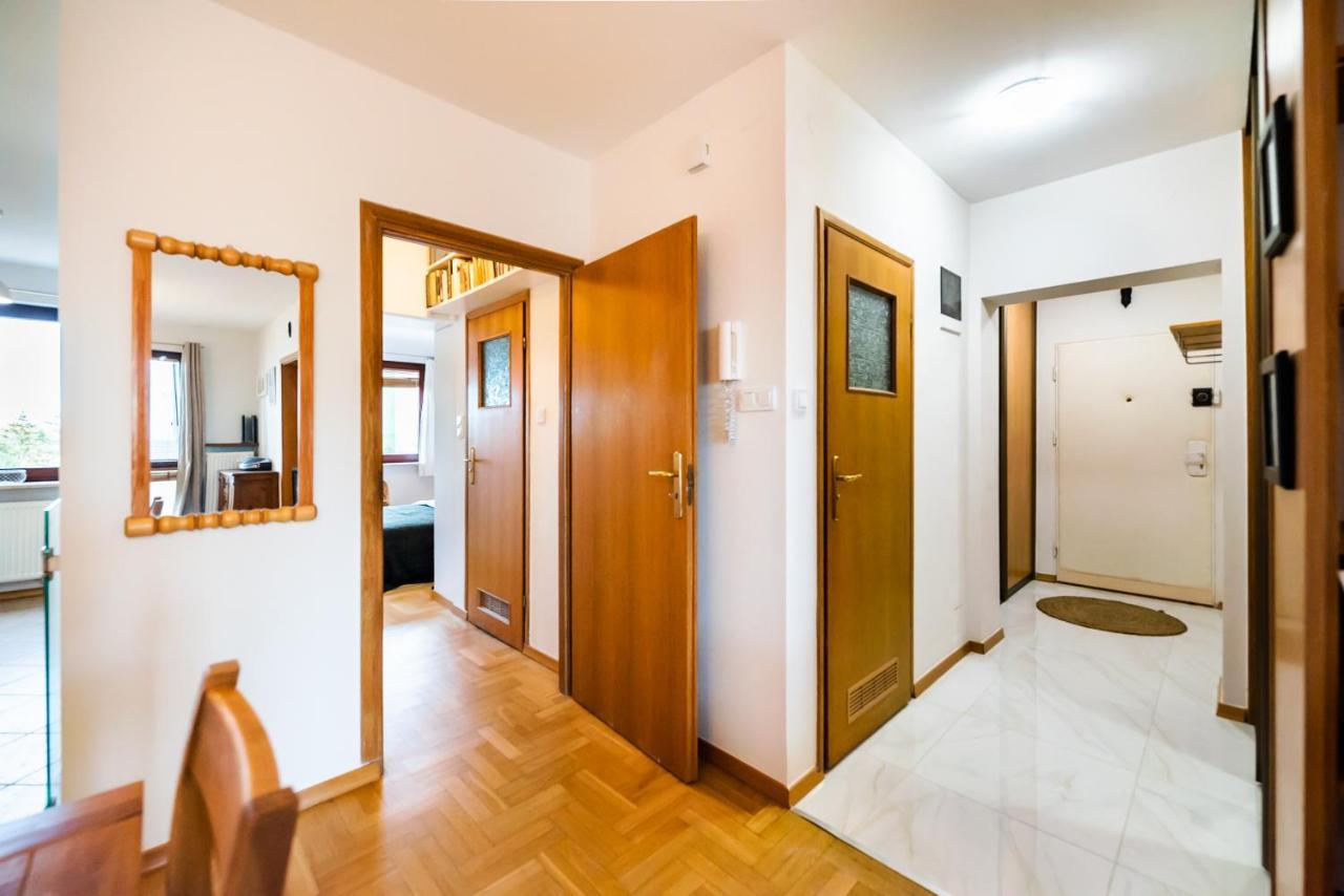 Woronicza Homey Wooden Apartment Varşovia Exterior foto